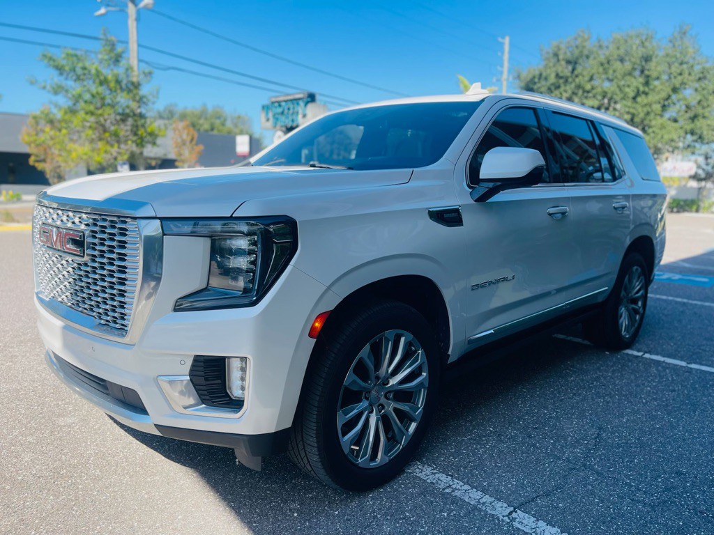 2022 GMC Yukon Image 3
