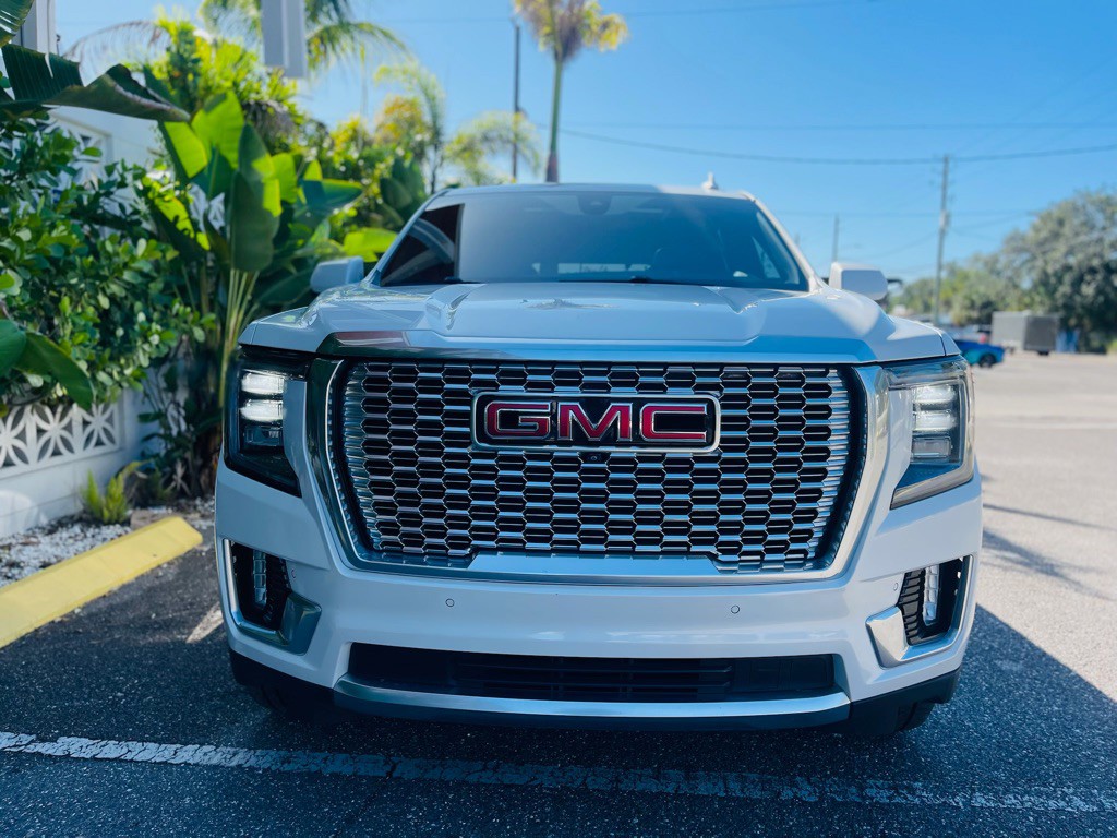 2022 GMC Yukon Image 9