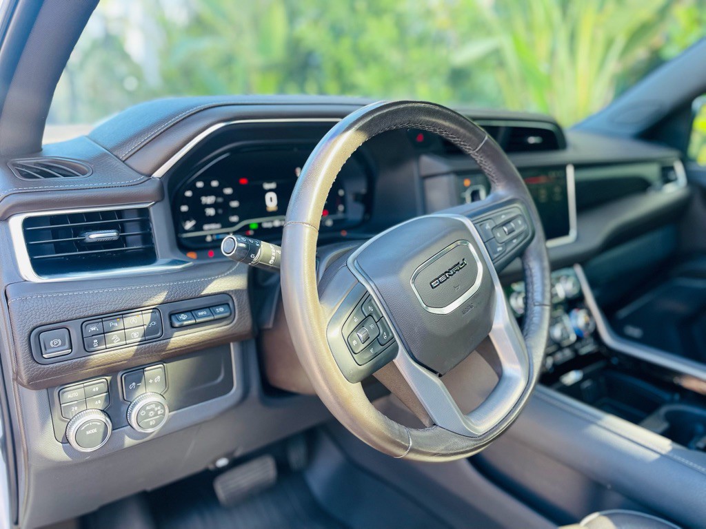 2022 GMC Yukon Image 16