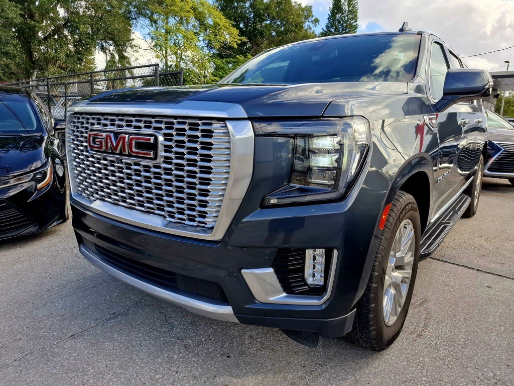 2021 GMC Yukon Image 3