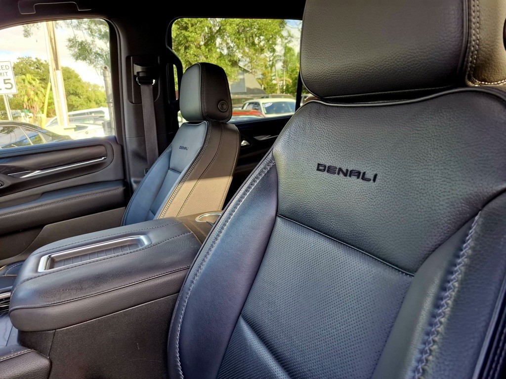 2021 GMC Yukon Image 10