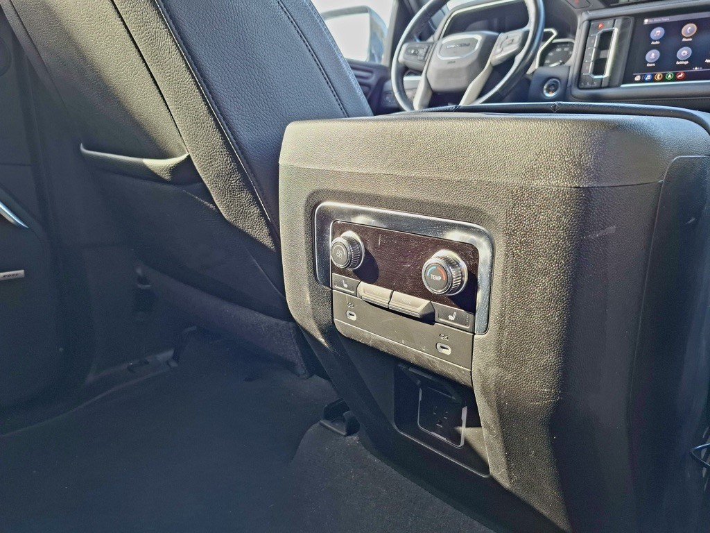 2021 GMC Yukon Image 18