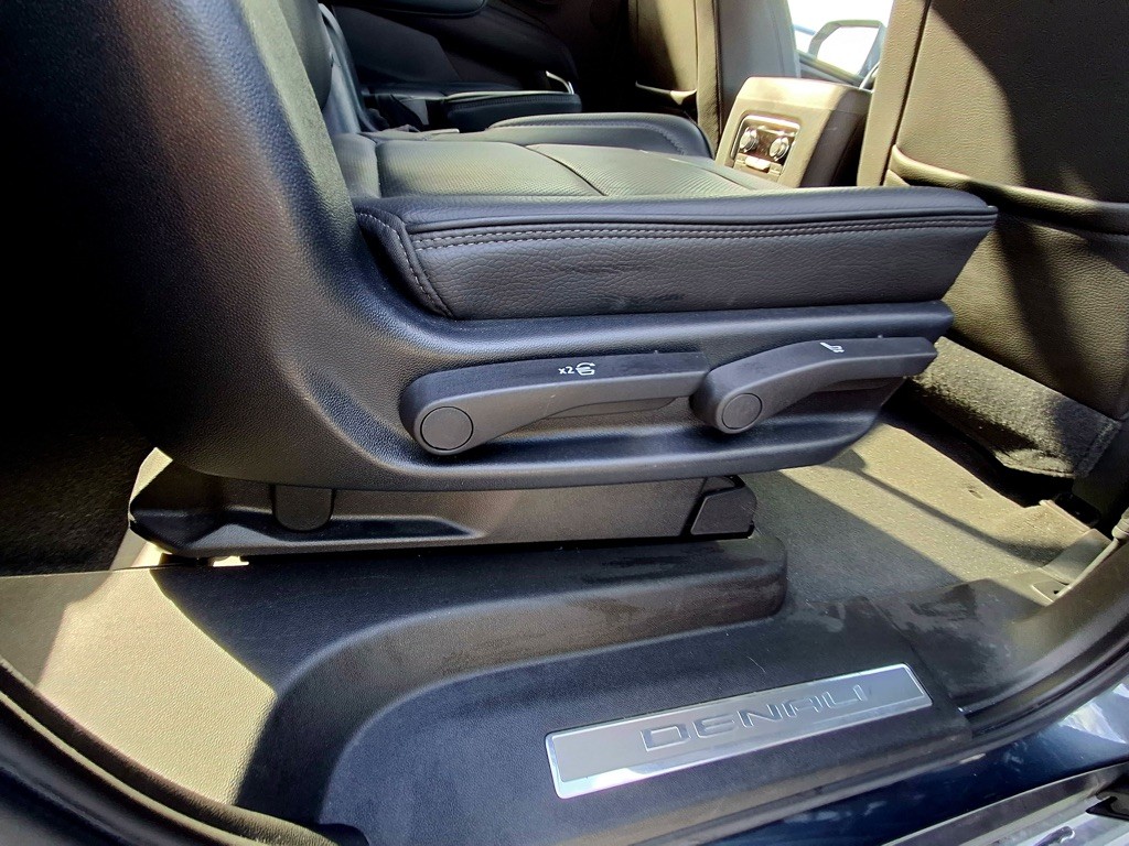 2021 GMC Yukon Image 22