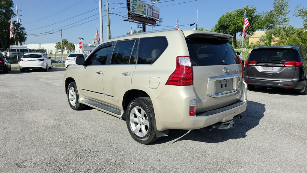 2012 Lexus GX Image 3