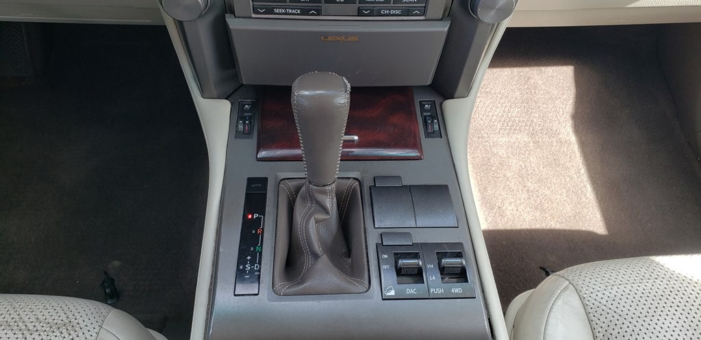 2012 Lexus GX Image 10