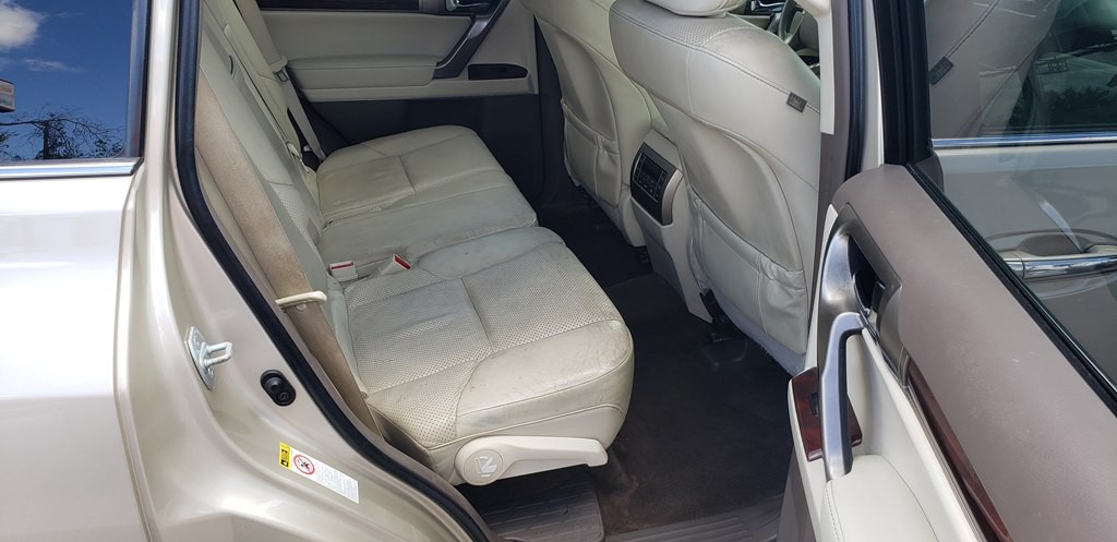 2012 Lexus GX Image 16