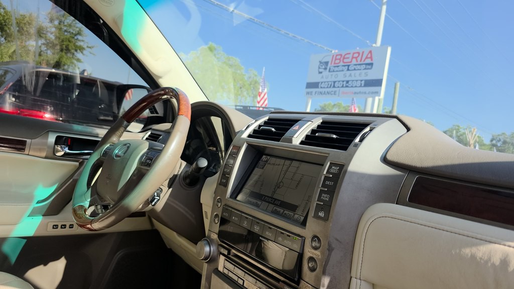 2012 Lexus GX Image 24