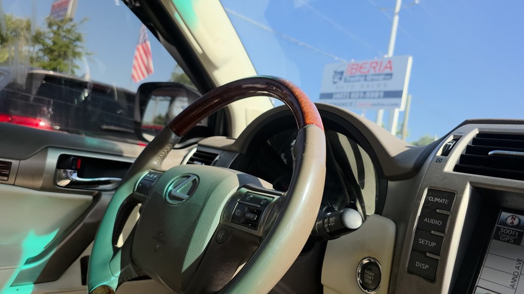 2012 Lexus GX Image 26