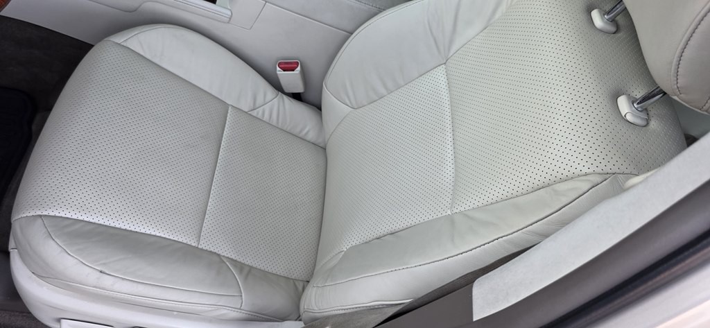 2012 Lexus GX Image 32