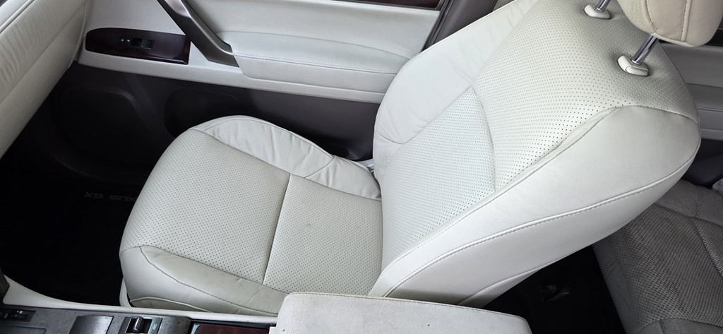 2012 Lexus GX Image 33