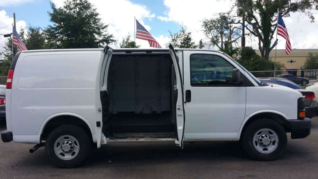 2012 Chevrolet Express Image 6