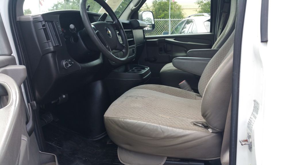 2012 Chevrolet Express Image 12