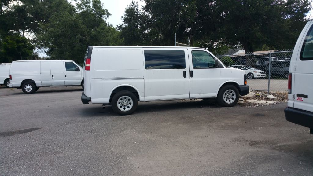 2012 Chevrolet Express Image 13