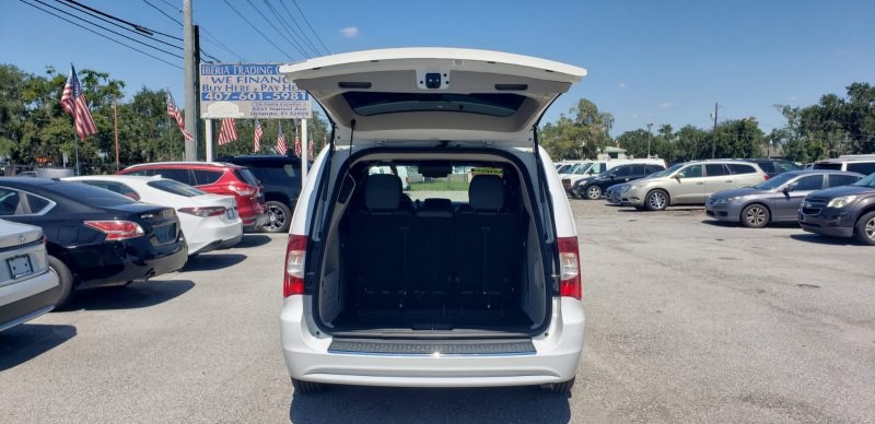 2014 Chrysler Town & Country Image 33
