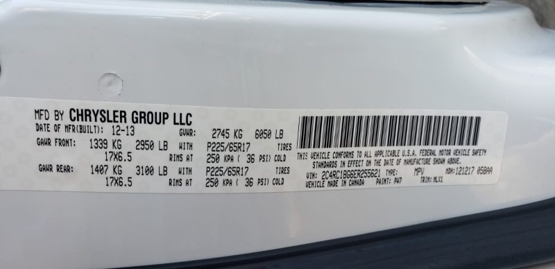 2014 Chrysler Town & Country Image 38