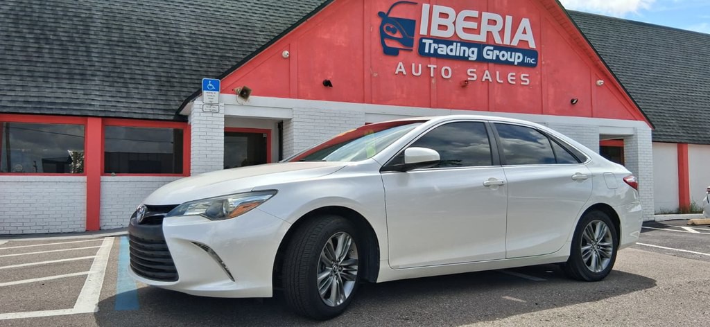 2017 Toyota Camry Image 7