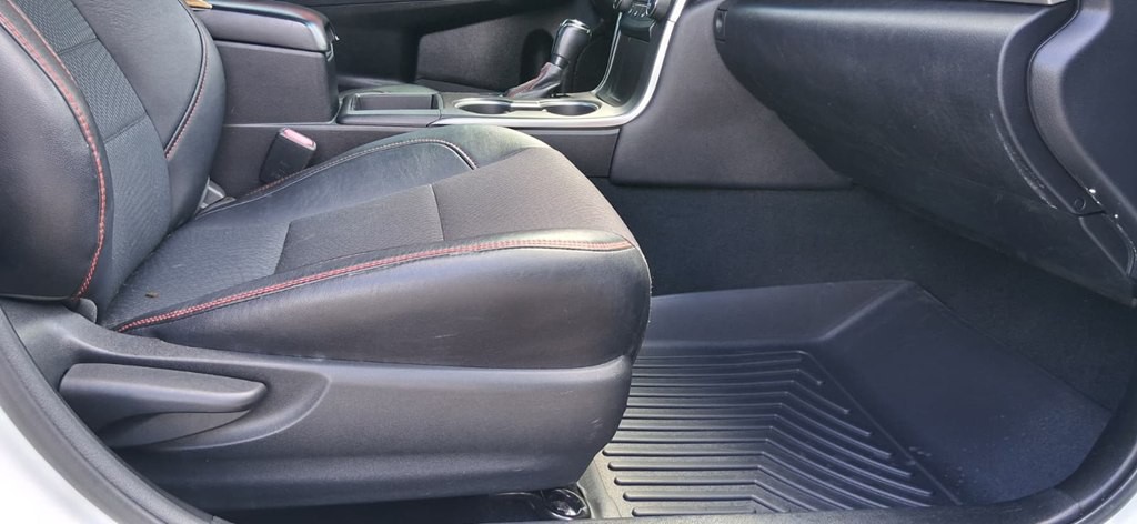 2017 Toyota Camry Image 13