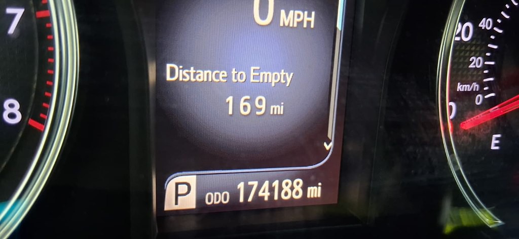 2017 Toyota Camry Image 19