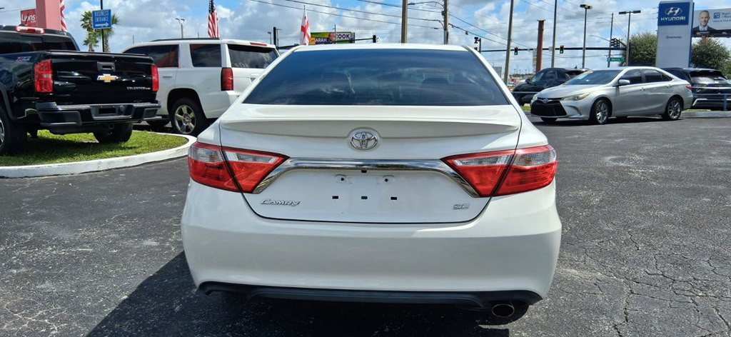 2017 Toyota Camry Image 29