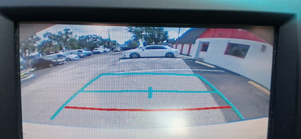 2017 Toyota Camry Image 19