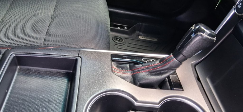 2017 Toyota Camry Image 22