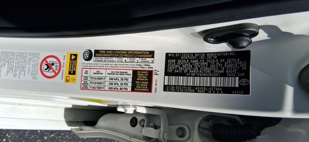 2017 Toyota Camry Image 39