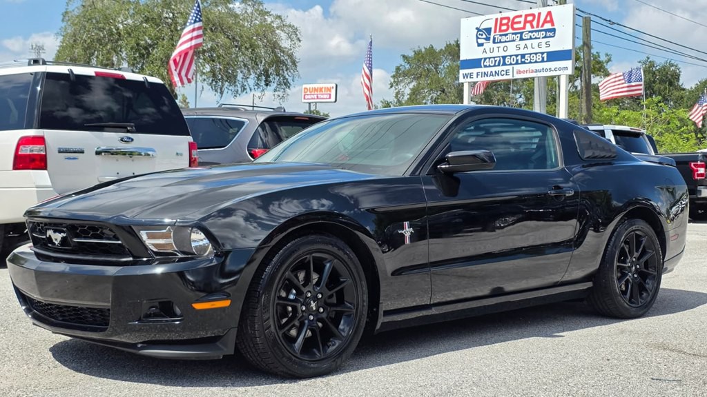 2011 Ford Mustang Image 1