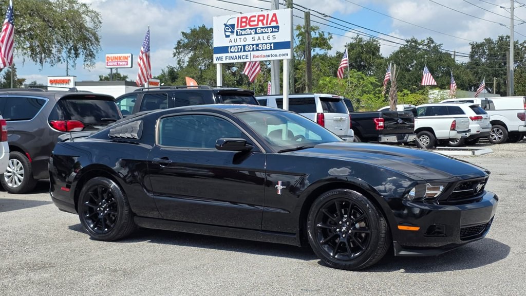 2011 Ford Mustang Image 3