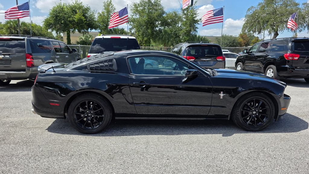 2011 Ford Mustang Image 7