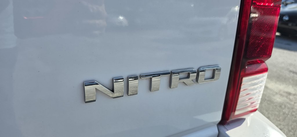 2011 Dodge Nitro Image 32
