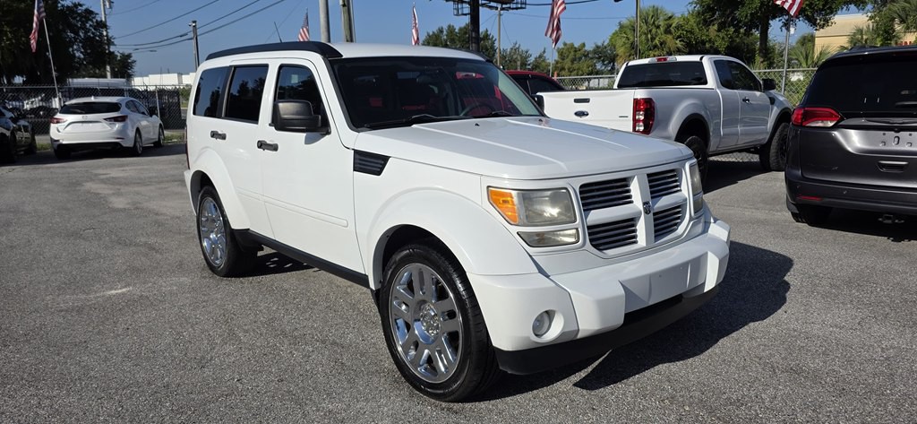 2011 Dodge Nitro Image 1