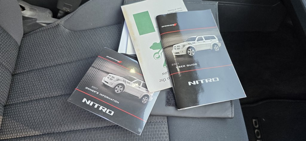 2011 Dodge Nitro Image 10