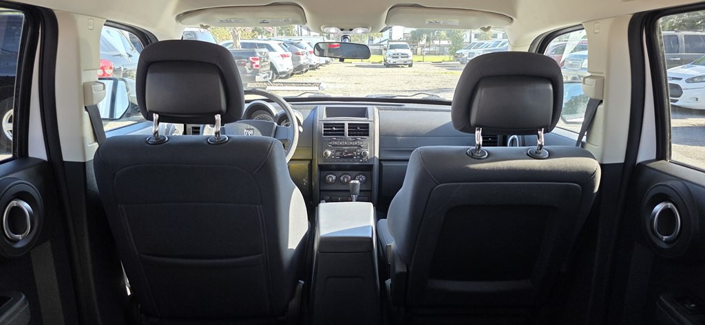 2011 Dodge Nitro Image 21