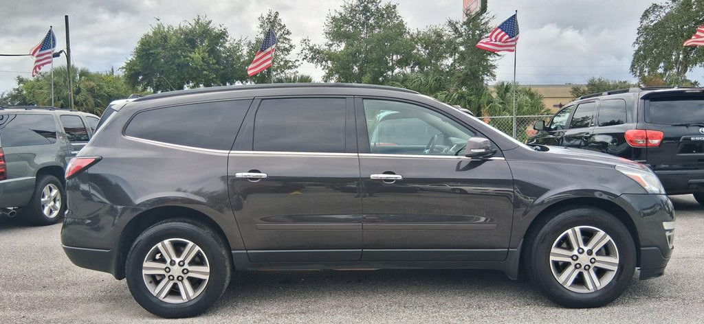 2017 Chevrolet Traverse Image 3