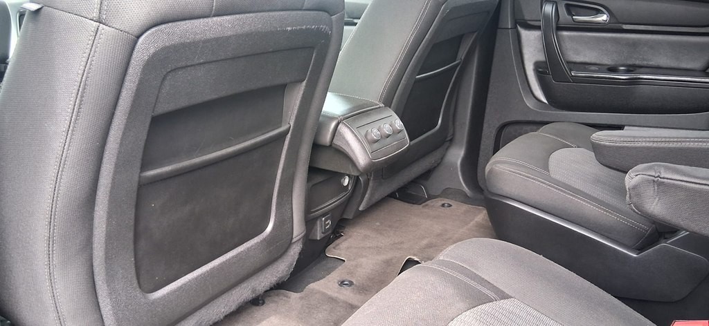 2017 Chevrolet Traverse Image 16