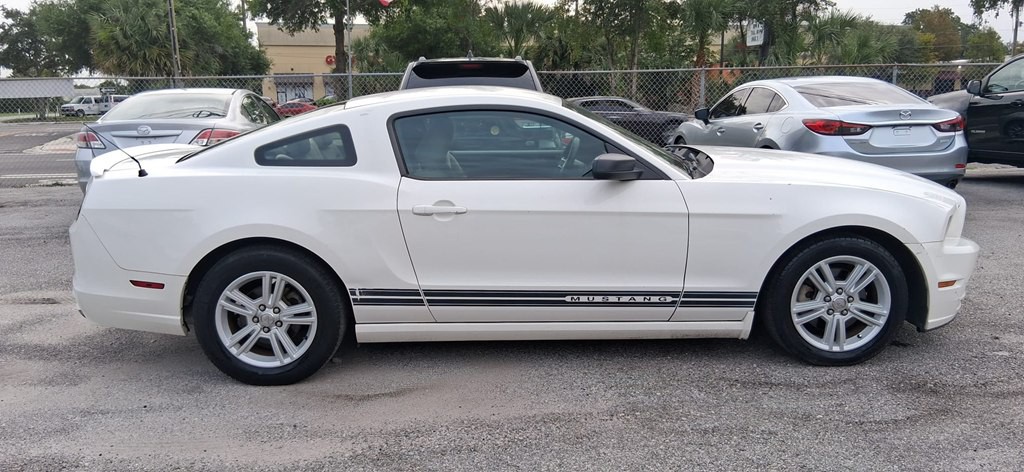 2013 Ford Mustang Image 3