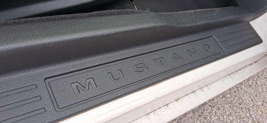 2013 Ford Mustang Image 32
