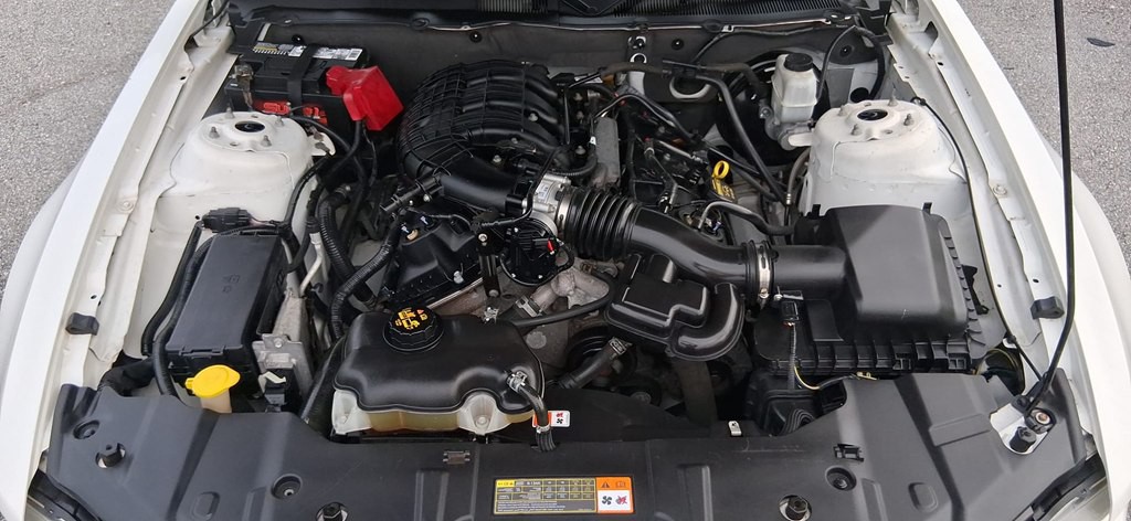 2013 Ford Mustang Image 34