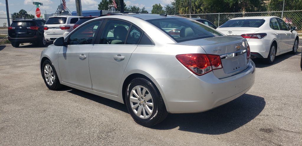 2011 Chevrolet Cruze Image 6