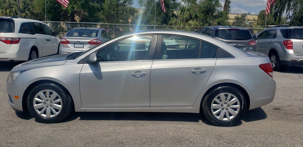 2011 Chevrolet Cruze Image 7