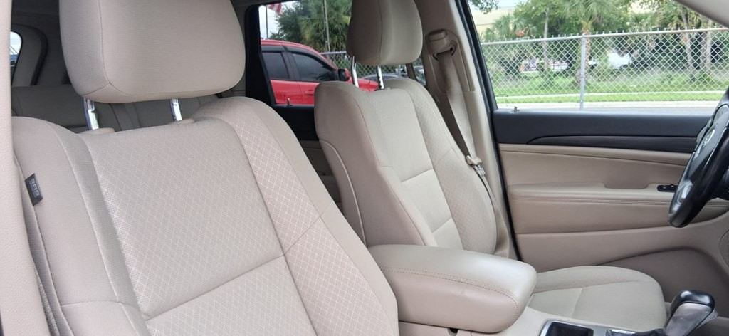 2020 Jeep Grand Cherokee Image 25