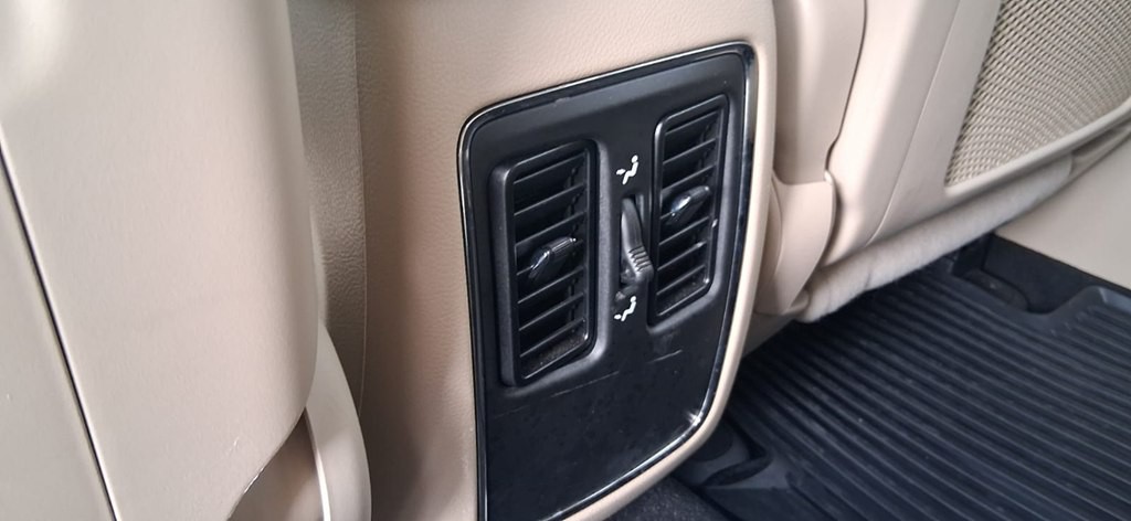 2020 Jeep Grand Cherokee Image 43
