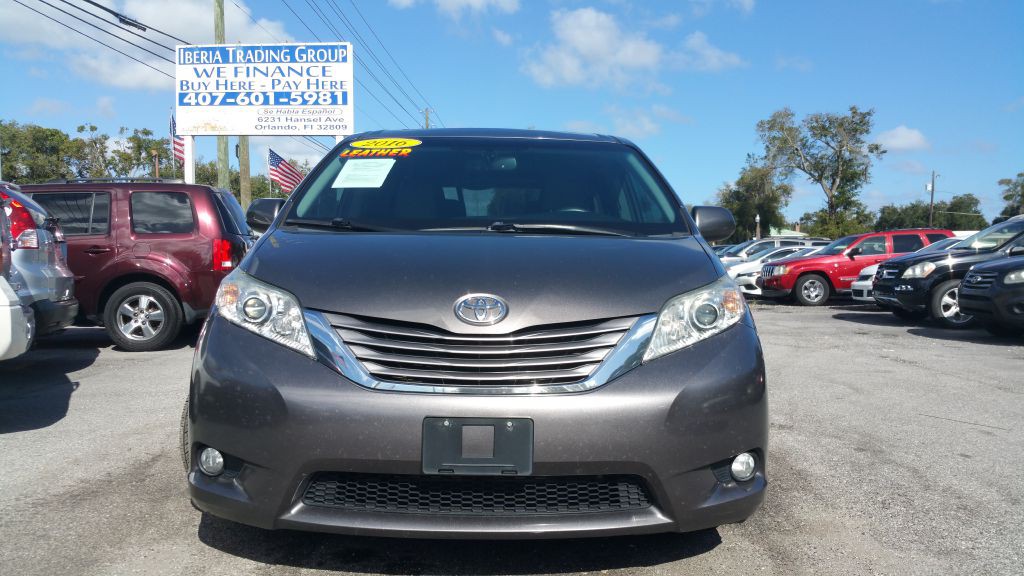 2016 Toyota Sienna Image 41