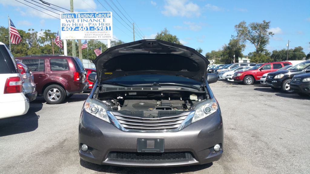 2016 Toyota Sienna Image 43
