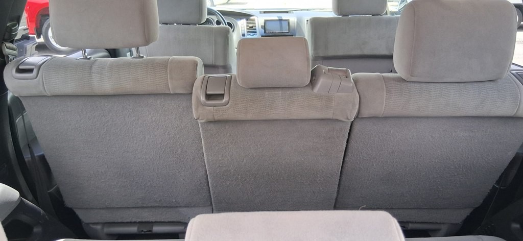 2015 Toyota Sequoia Image 43