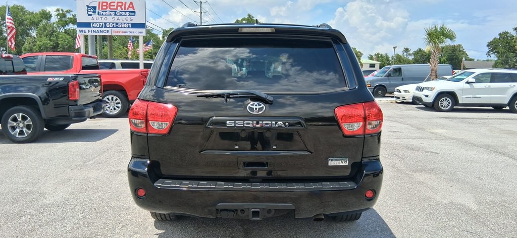 2015 Toyota Sequoia Image 38