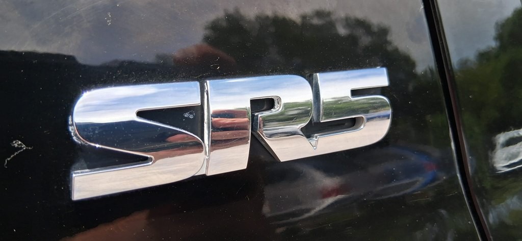 2015 Toyota Sequoia Image 39