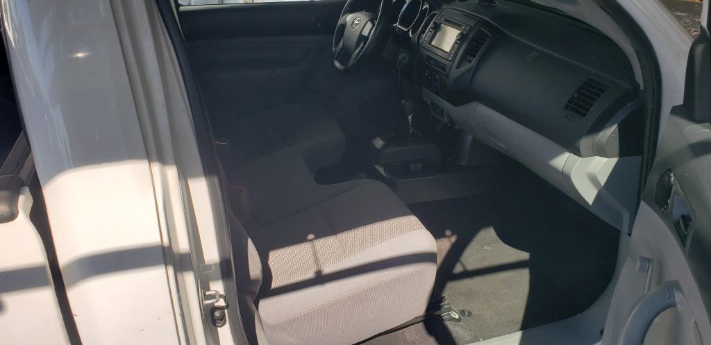 2013 Toyota Tacoma Image 14