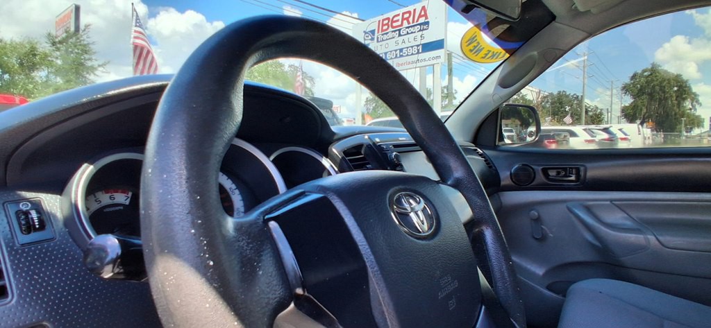 2013 Toyota Tacoma Image 18