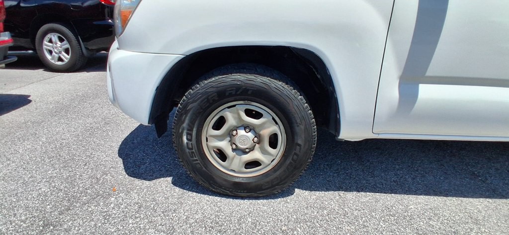 2013 Toyota Tacoma Image 21